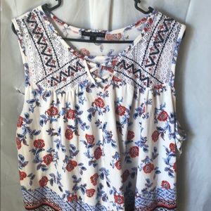 Women’s Signature Studio top